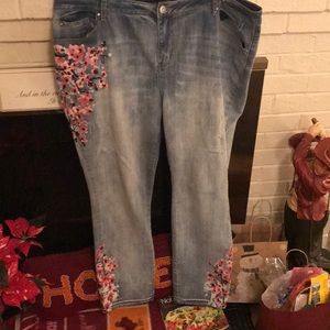Gorgeous floral accented jeans. Like new